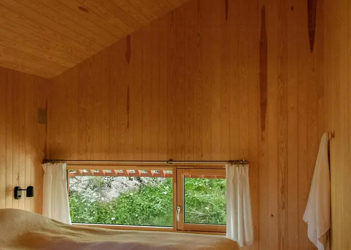 Architectural Gem With A View Of Lyngor 度假居