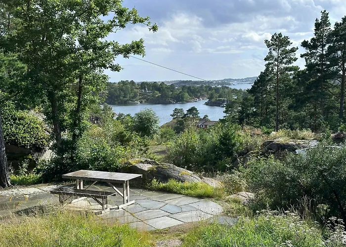 Architectural Gem With A View Of Lyngor * 里瑟尔